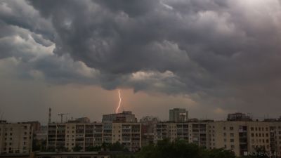 Гроза, град и ураганный ветер: в Москве объявлено штормовое предупреждение