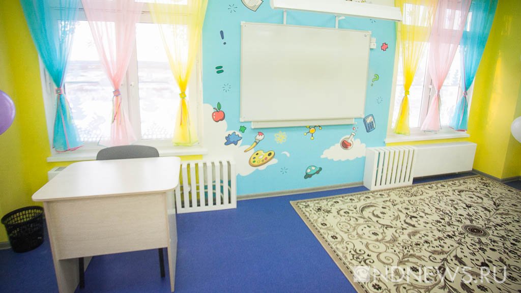 В Казахстане воспитатель сломала ребенку ключицу