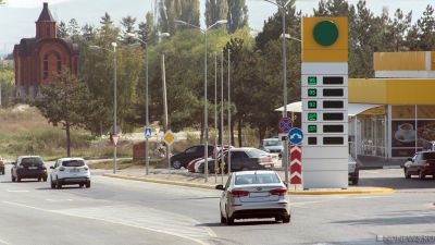 Биржевые цены на бензин в России продолжили рекордный рост