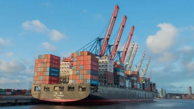 «Везет контейнеры»: в Турции рассказали о грузе прибывшего с Украины судна