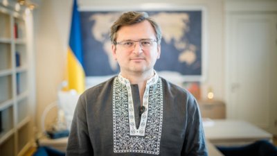 Глава МИД Украины призвал «заткнуться» критиков провала контрнаступа ВСУ