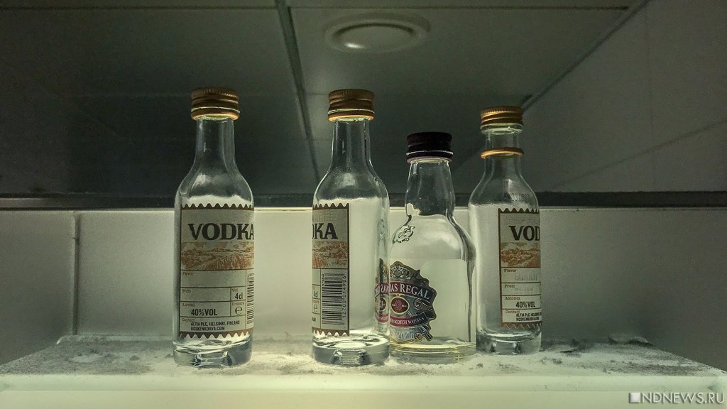 Продажи крепкого алкоголя в России выросли на 27%