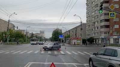 В Екатеринбурге самокатчик без шлема получил тяжелые травмы головы (ФОТО)