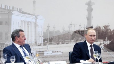 Шредер: Россия хочет решения конфликта на Украине путем переговоров