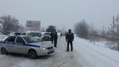 На Урале из-за снегопада закрыли выезды из города