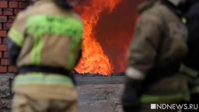 Ёмкость с горючей жидкостью взорвалась во время тушения пожара на складе в столице