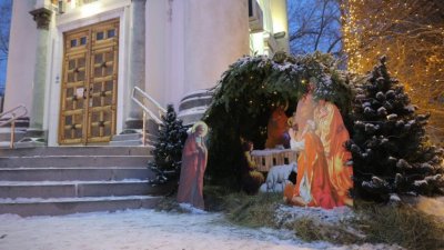 В центре Екатеринбурга установили вертеп – столица Урала встречает Рождество