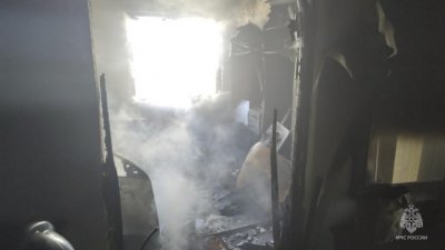 В Академическом загорелась квартира в 24-этажном доме (ФОТО)