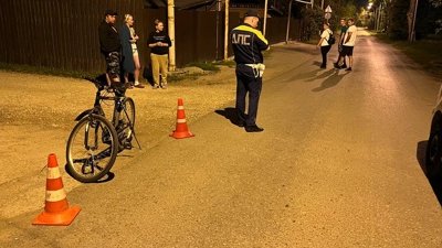 В Екатеринбурге 10-летний велосипедист попал под машину (ФОТО)