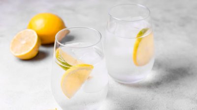 Утренняя вода с лимоном оказалась вредна для здоровья