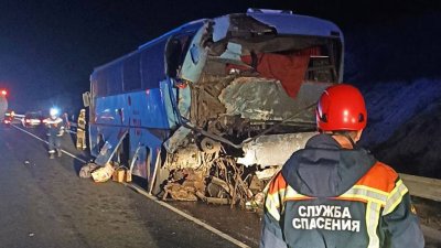 В Саратове фура протаранила автобус: погибли и ранены 11 человек