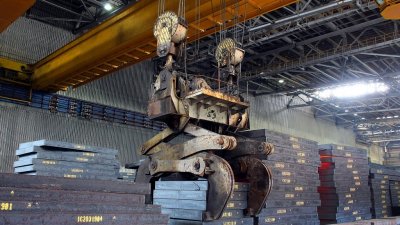 Уральские металлурги обновляют конструкции в кислородно-конвертерном цехе