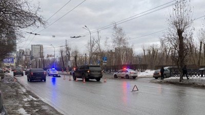 В Екатеринбурге на улице Белинского насмерть сбили 78-летнюю бабушку (ФОТО)