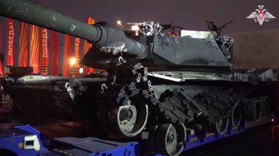 Подбитый танк «Абрамс» привезли на выставку на Поклонной горе