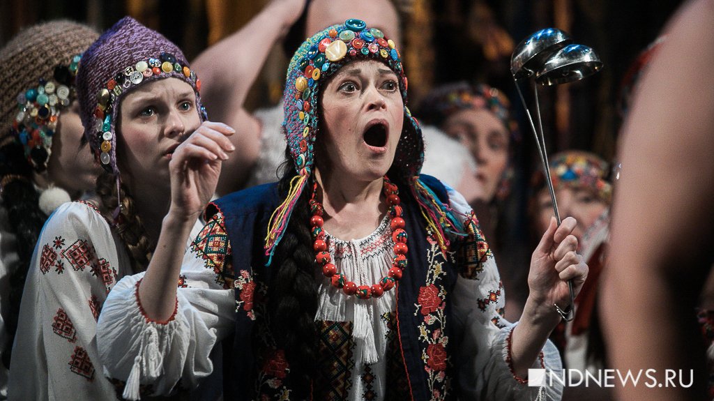 «Это провокация, в такое время ставить «Тараса Бульбу»: в «Коляда-театре» выпустили мощный спектакль по Гоголю (ФОТО)