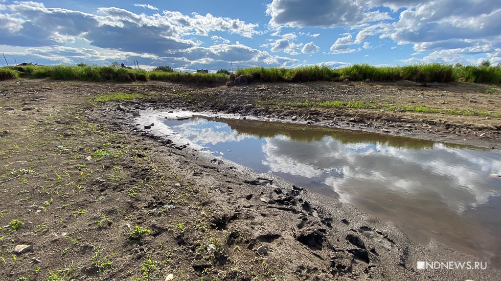 Мэрия Первоуральска не может объяснить, почему обмелел Верхне-Шайтанский пруд (ФОТО)