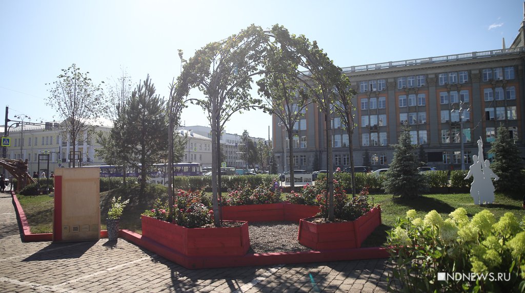 В Екатеринбурге разбили сад на месте парковки (ФОТО, ВИДЕО)