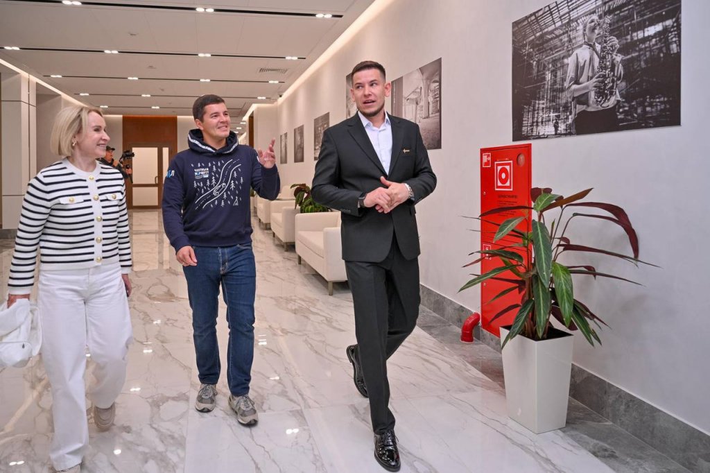 Артюхов открыл долгострой в Муравленко, который с 2019 года подорожал на миллиард рублей