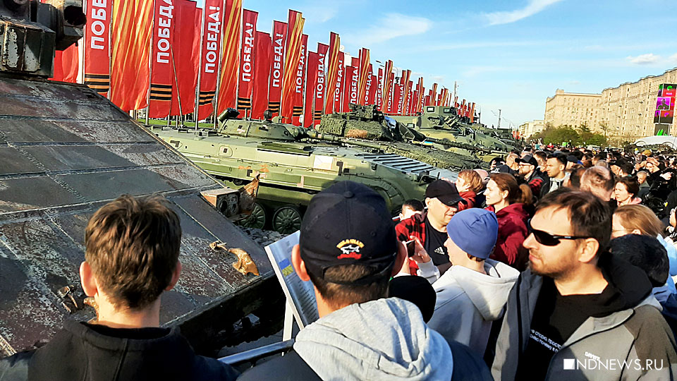 Особой популярностью пользуются танки Abrams и Leopard-2: выставка трофейной военной техники в Москве (ФОТО)