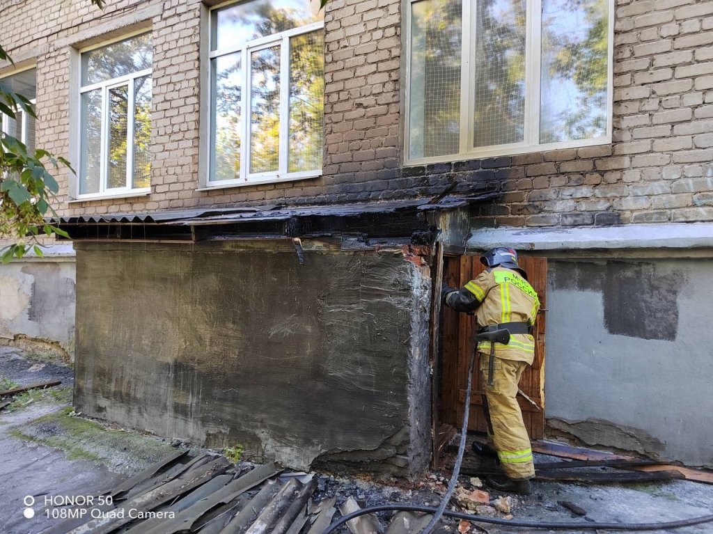 Новый День: В школе № 44 в Екатеринбурге эвакуировали учеников из-за угрозы пожара