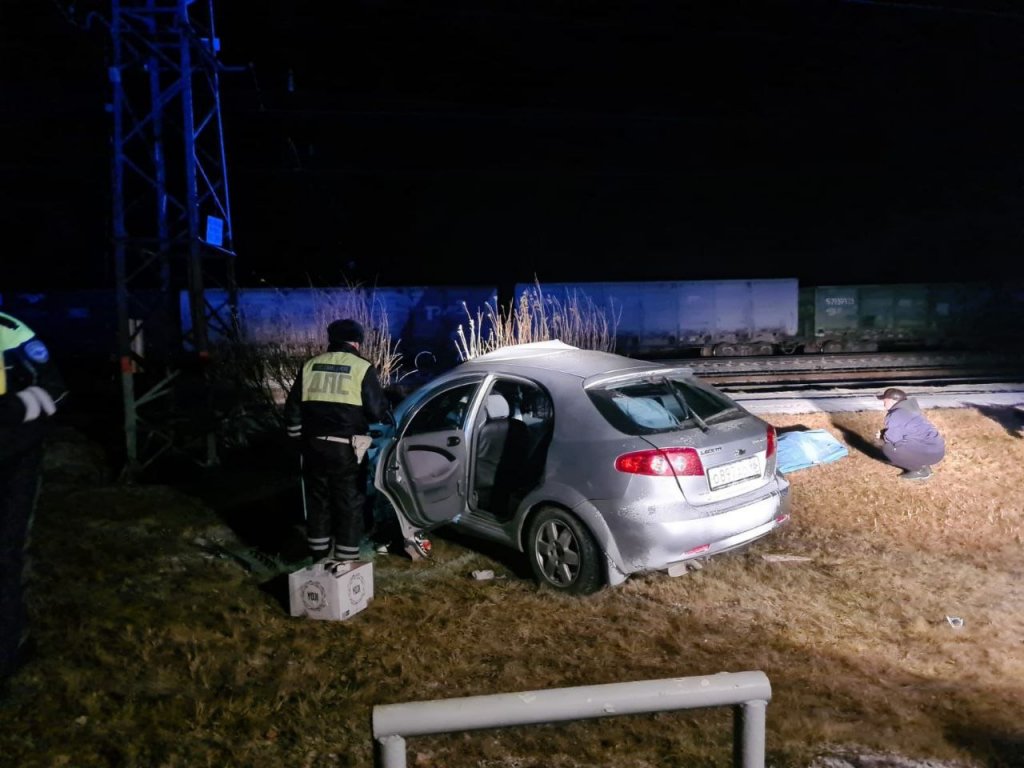 Новый День: Пьяный водитель влетел в автомобиль и скрылся: смертельное ДТП под Краснотурьинском (ФОТО)