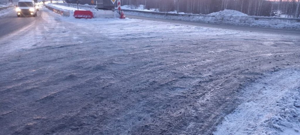 Новый День: ГИБДД предупредила о снежных накатах на свердловских трассах