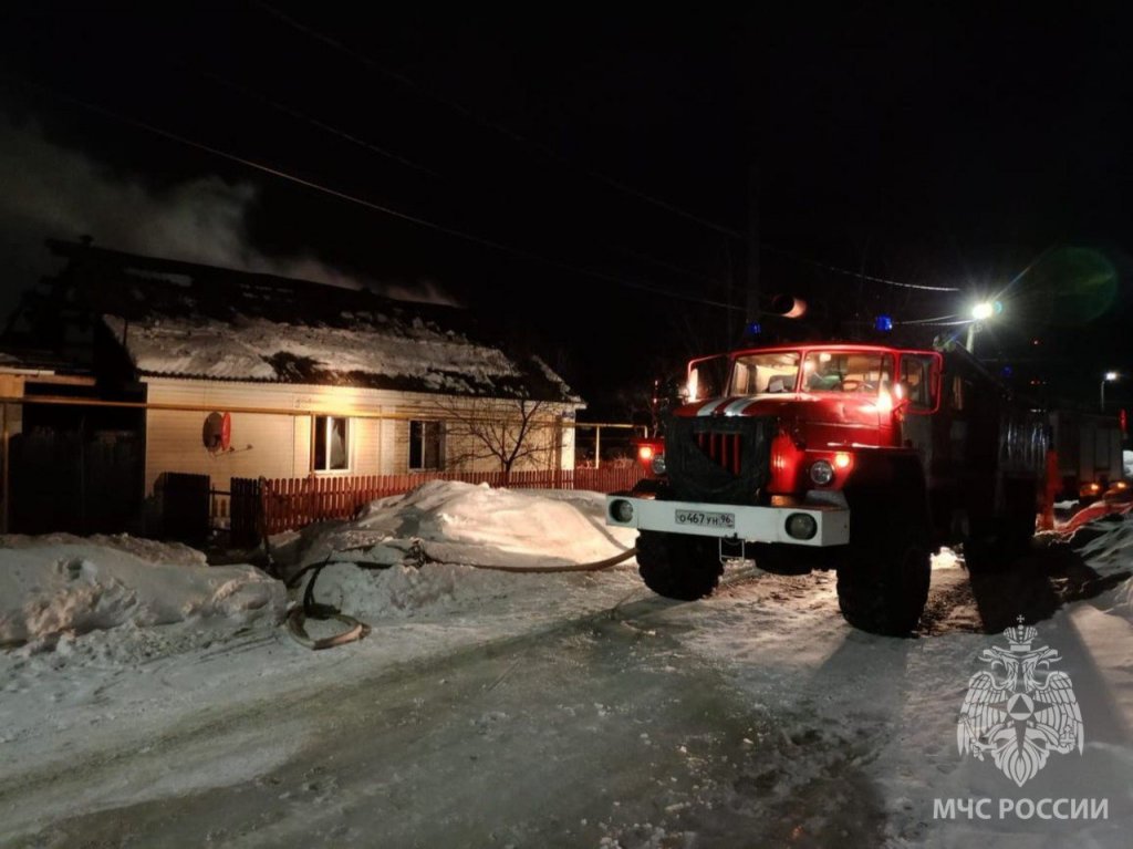 Новый День: В Невьянске ребенок и мужчина погибли в пожаре, который вспыхнул от самодельного обогревателя (ФОТО)